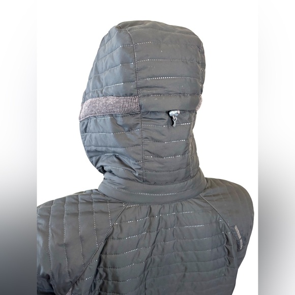 Outdoor Research lightweight hooded puffy winter jacket - Picture 9 of 11